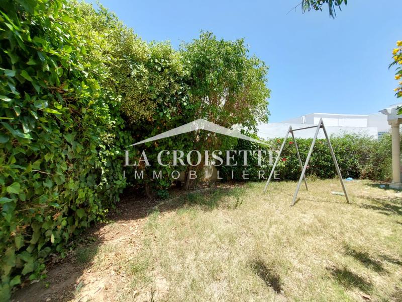 Villa S+2 meublée à La Marsa